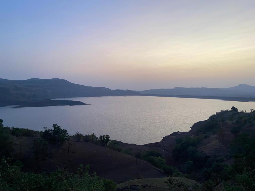 Igatpuri Getaway: Family Bungalow, Dams & Hills Villa Exterior photo