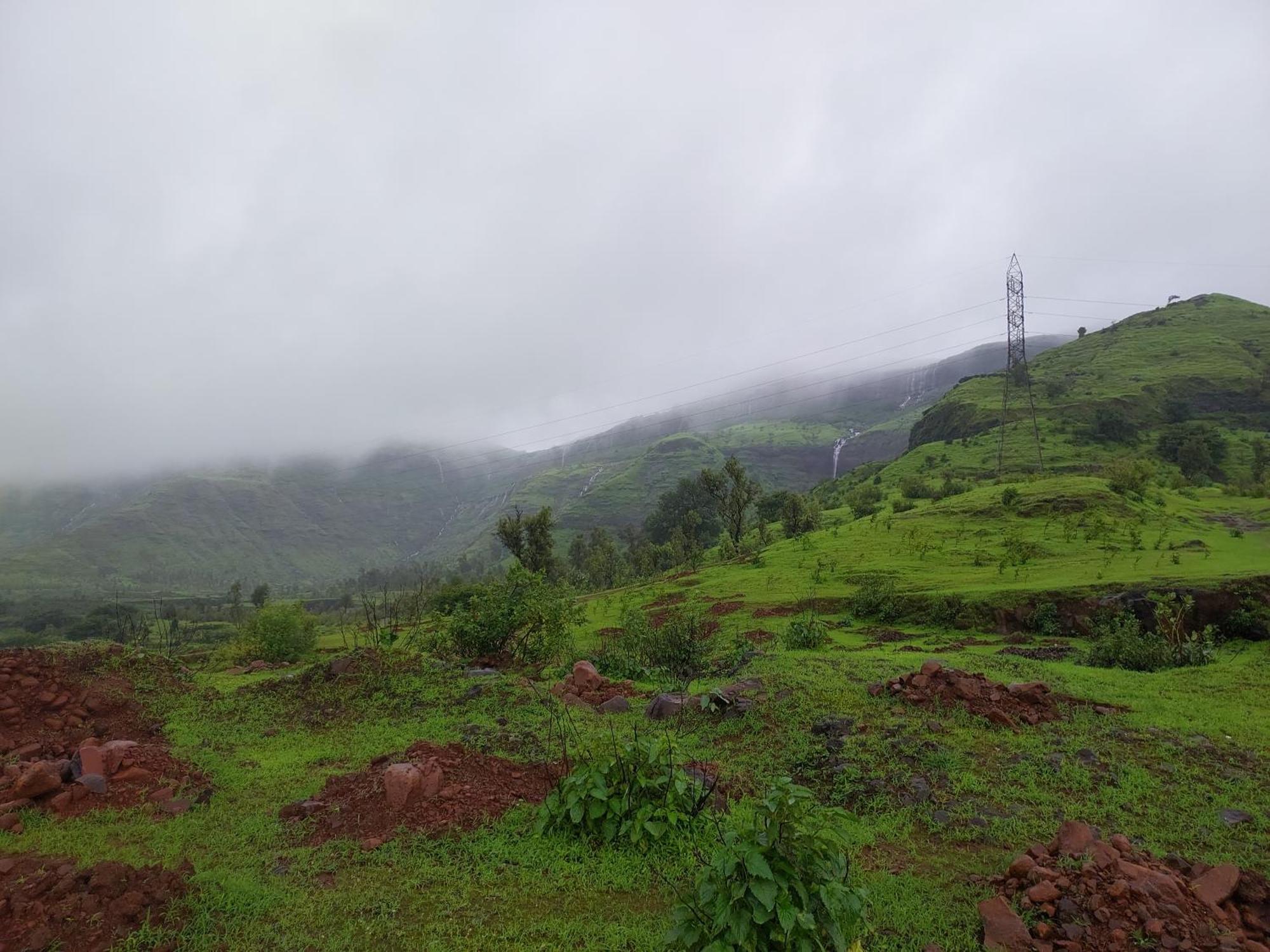 Igatpuri Getaway: Family Bungalow, Dams & Hills Villa Exterior photo