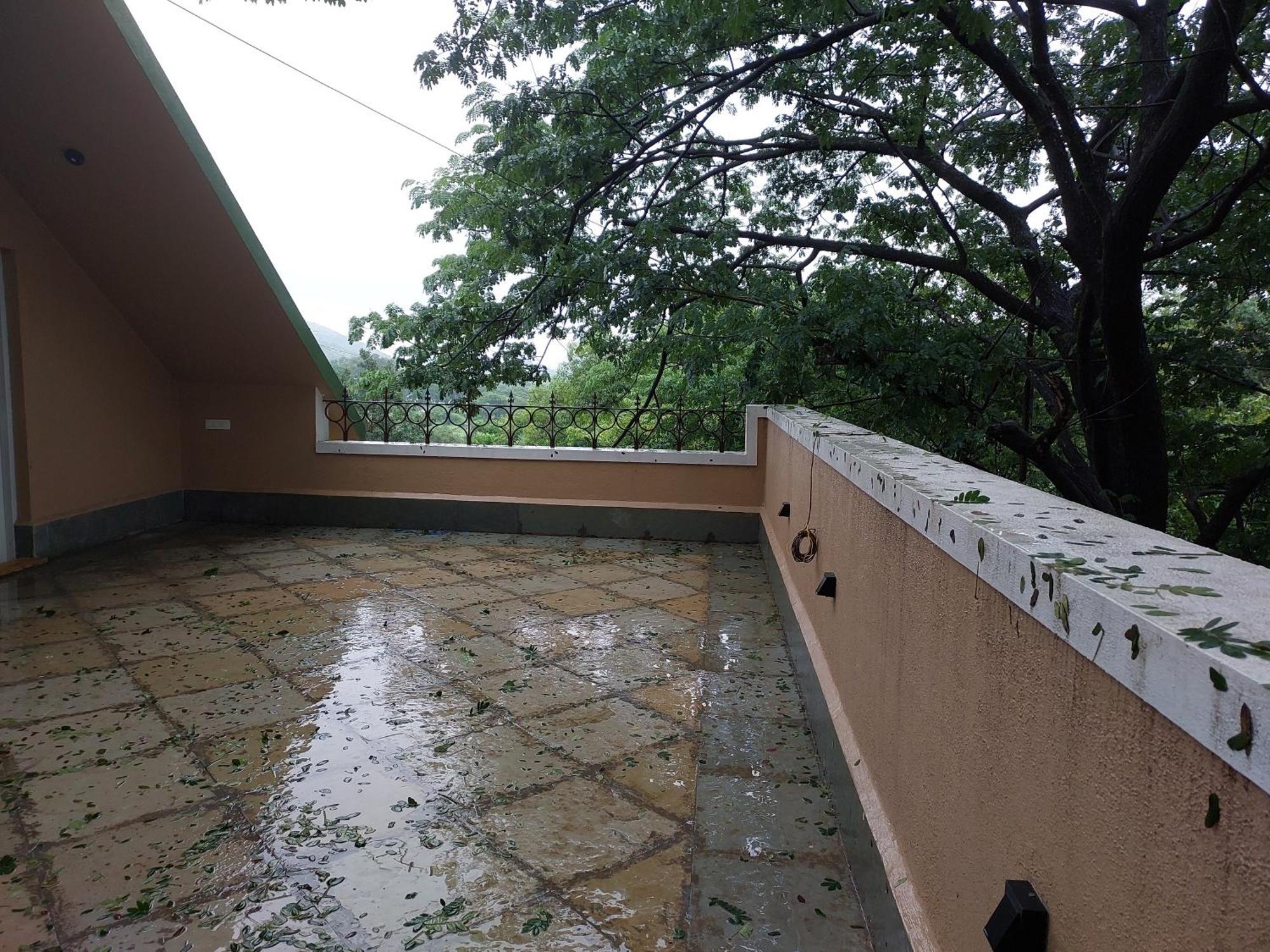 Igatpuri Getaway: Family Bungalow, Dams & Hills Villa Exterior photo