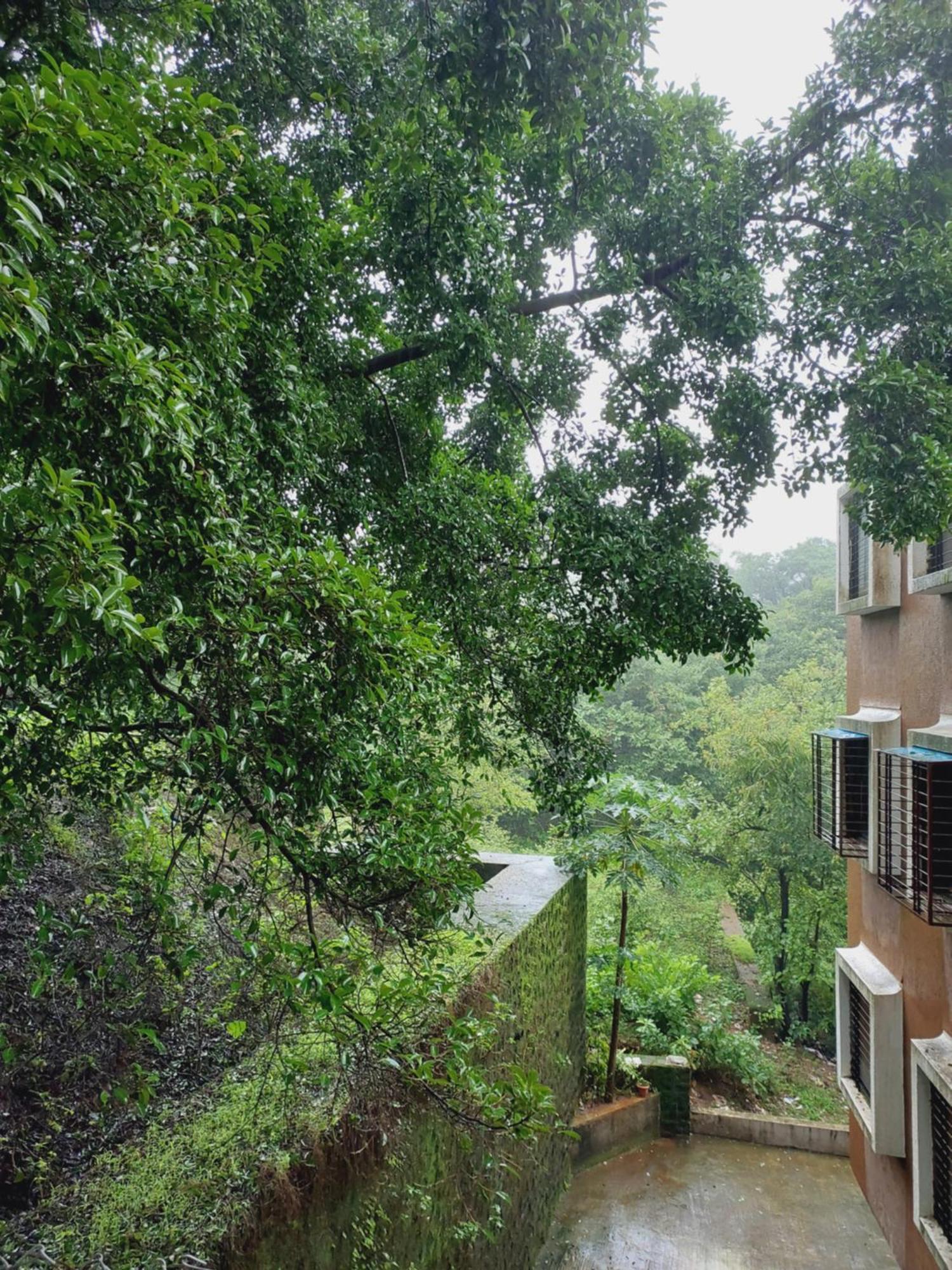 Igatpuri Getaway: Family Bungalow, Dams & Hills Villa Exterior photo